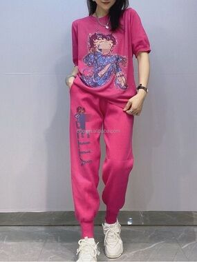 Women's Hot Pink Graphic Knit Jogger Set
